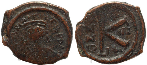Byzantine coin of Maurice Tiberius 582-602 AD - Ae half follis