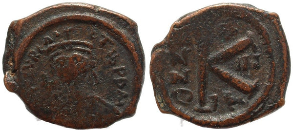Byzantine coin of Maurice Tiberius 582-602 AD - Ae half follis