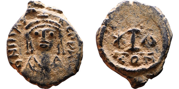 Ancient Byzantine coin of Maurice Tiberius Ae Decanummium - Constantinople