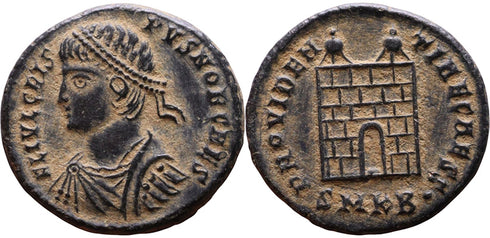 VF+++ Ancient Roman coin of the Crispus as Caesar minted in Cyzicus - Campgate with 6 levels