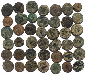 Lot of 42 Roman Imperial coins - Desert patina