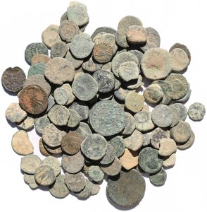 125 Ancient Holyland found Roman and Nabatean coins - 8-26mm